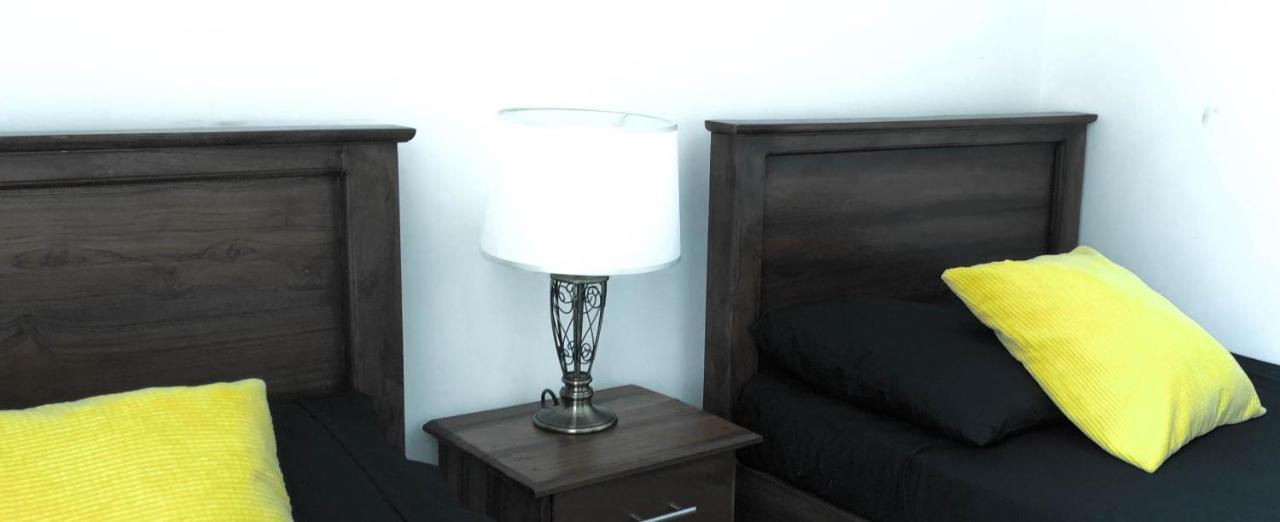 City Tower, Luxury 2 Two Bed Seaview Apartment Colombo Dehiwala-Mount Lavinia Eksteriør bilde